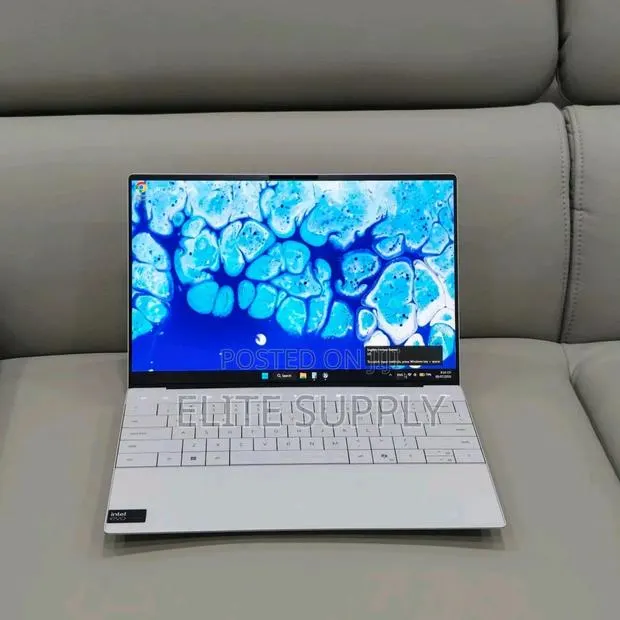 New Laptop Dell XPS 13 16GB Intel Core i7 SSD 512GB · Photo 1