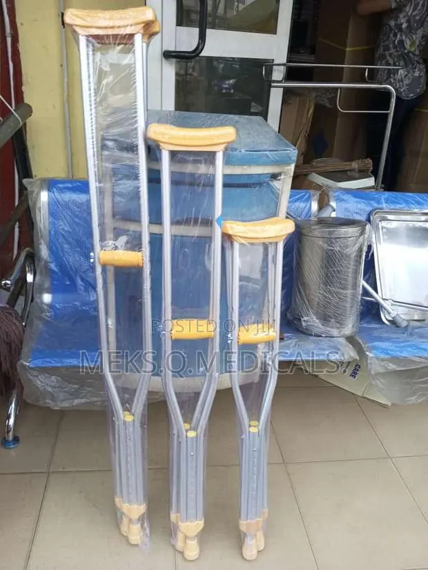 Armpit Crutches ( All Sizes ) · Photo 1