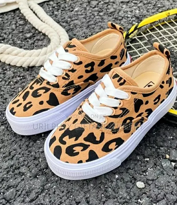 Quality Kids Vans Sneakers · Photo 3
