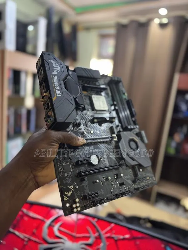 Ryzen 7 5800X X570 Tuff WiFi Board · Photo 1