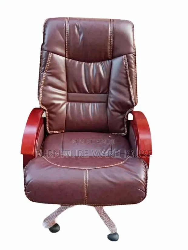 Boss High Back Executive Chair · Photo 1