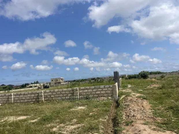 Hello Do You Want to Buy a Genuine Land for Sale at Santeo · Photo 1