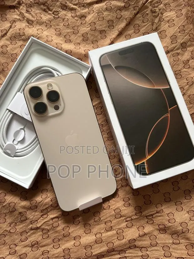 New Apple iPhone 16 Pro Max 256 GB Gold · Photo 1