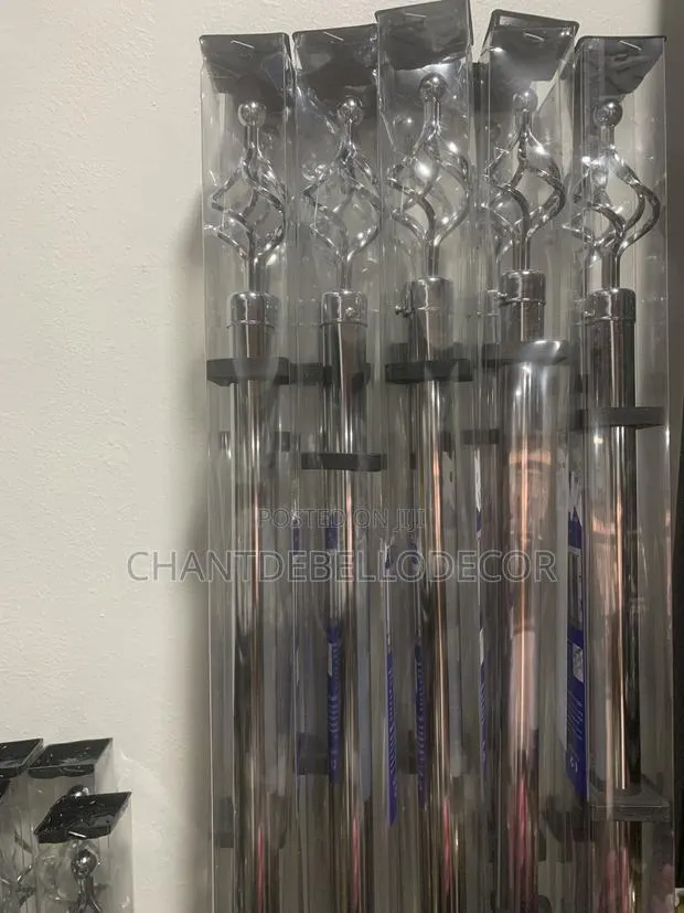 Quality Single Extendable Curtain Rods Available in 2m 3m · Photo 1
