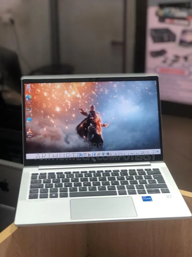 Laptop HP EliteBook 645 G9 16GB Intel Core i5 SSD 256GB · Photo 1