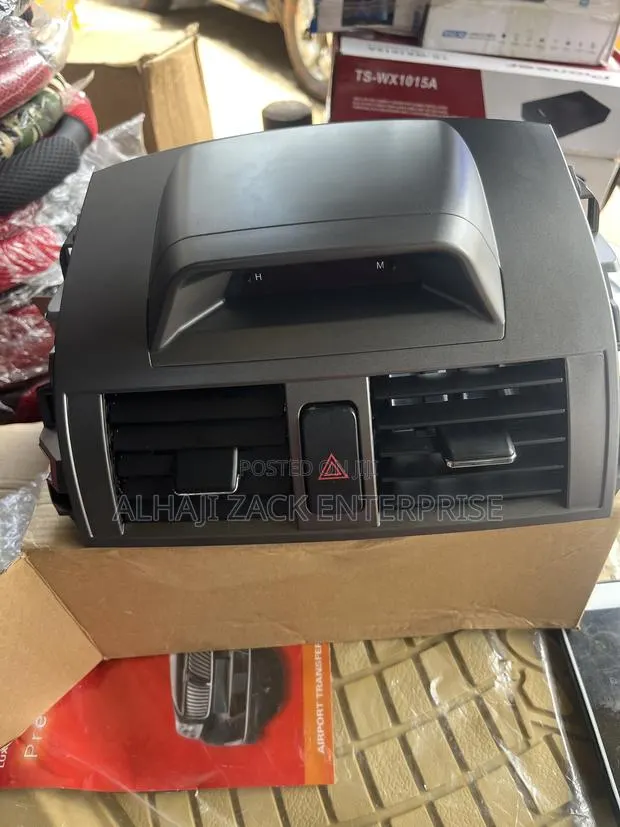 Toyota Corolla 2012 Ac Vent With Clock · Photo 1