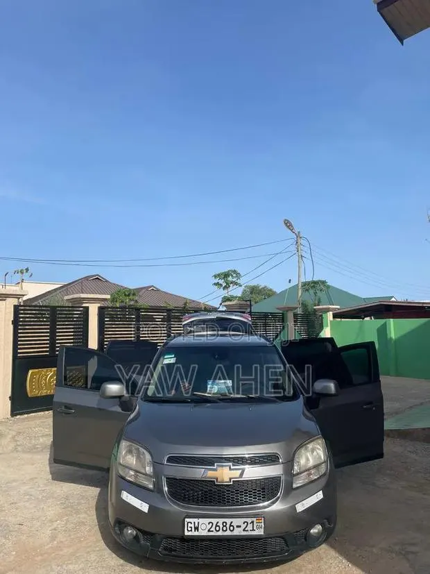 Chevrolet Orlando 2016 Silver · Photo 1