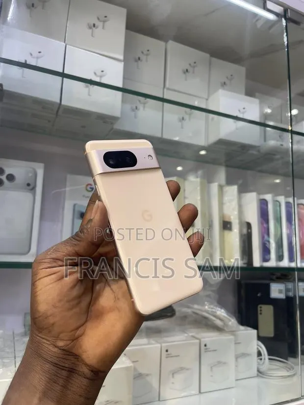 Google Pixel 8 128 GB Gold · Photo 1