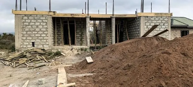 Constuction · Photo 1