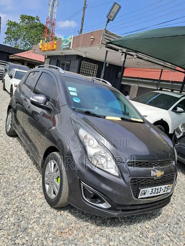 Chevrolet Spark 1LT 4dr Hatchback (1.2L 4cyl CVT) 2014 Black · Photo 1