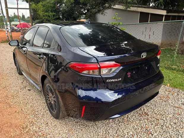 Toyota Corolla SE 2021 Matt Black · Photo 1