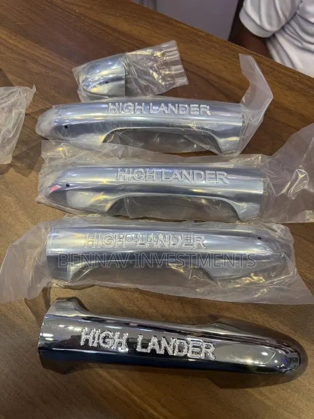 Chrome Door Handle Cover for Toyota Highlander 2015 to 2019 · Photo 1