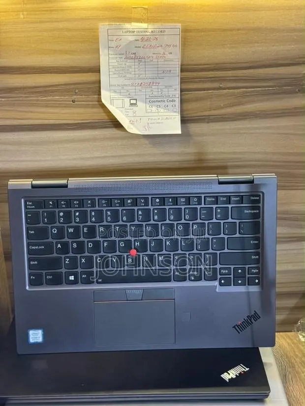 Laptop Lenovo ThinkPad X1 Yoga 8GB Intel Core i7 SSD 256GB · Photo 1