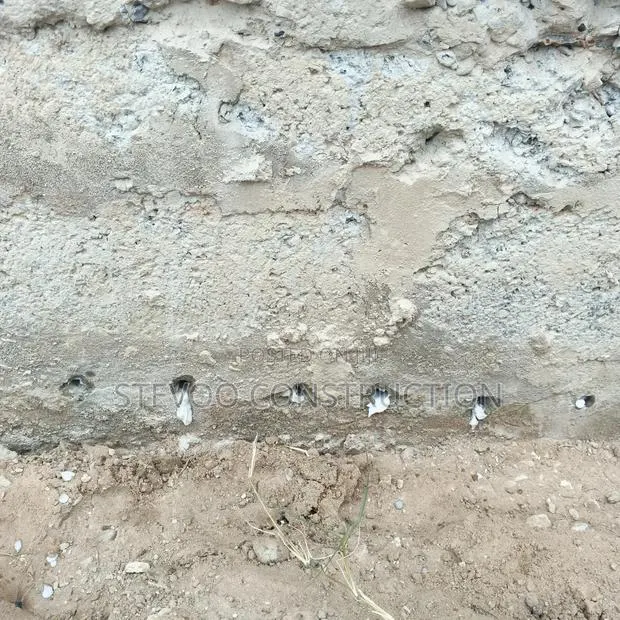 Wall Injection Dampeness Treatment · Photo 1