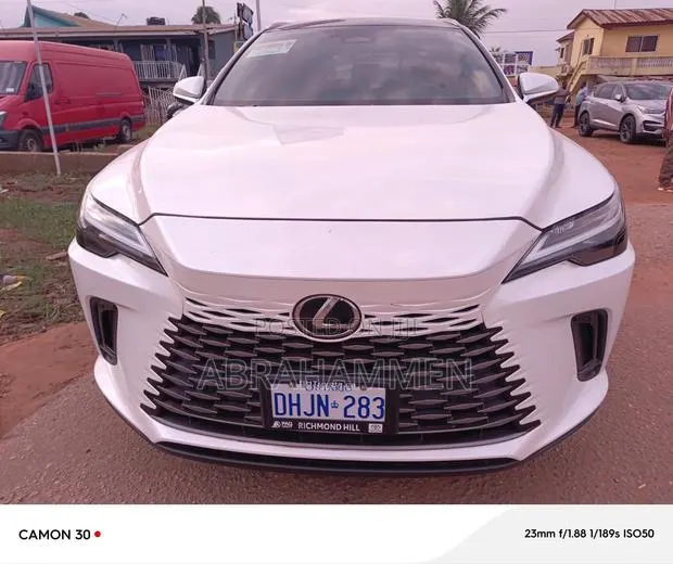 Lexus RX 2025 White · Photo 1