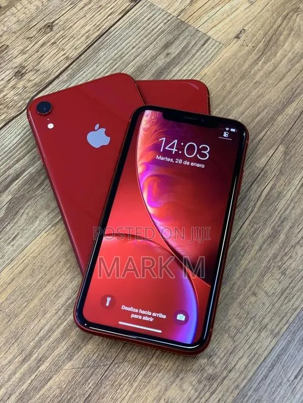 Apple iPhone XR 128 GB Red · Photo 1