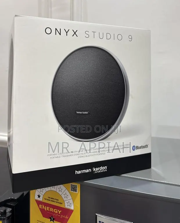 Exceptional Value Harman Kardon Onyx Studio 9 Bluetooth Speaker · Photo 1
