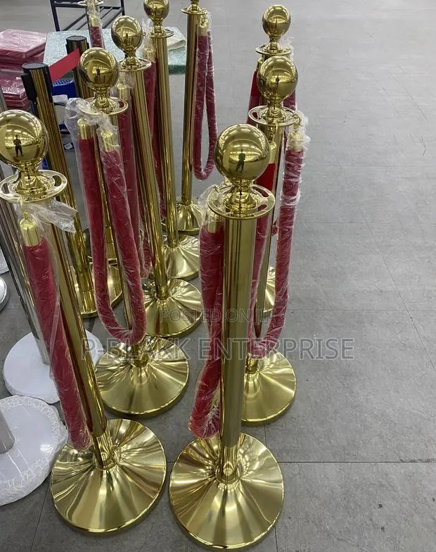 Stanchion/ Barricade/ Crowd Control (2pools 1rope) · Photo 1