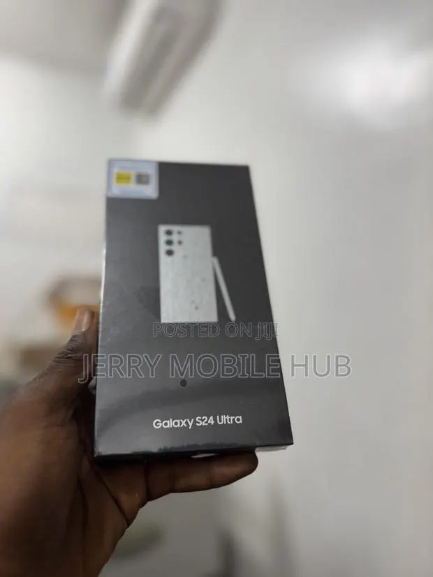 New Samsung Galaxy S24 Ultra 256 GB Silver · Photo 1