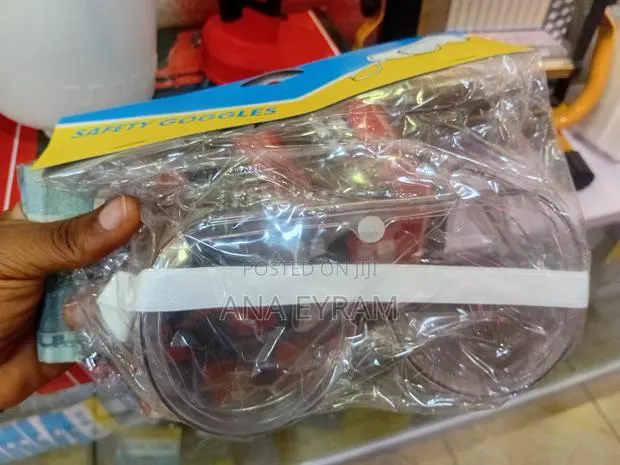 Safety Goggles · Photo 1