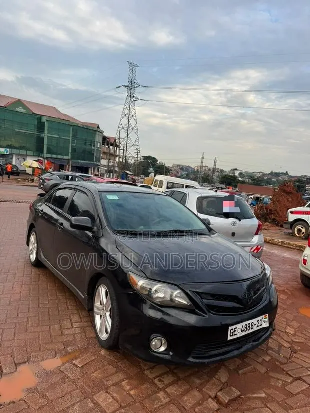Toyota Corolla 2013 Black