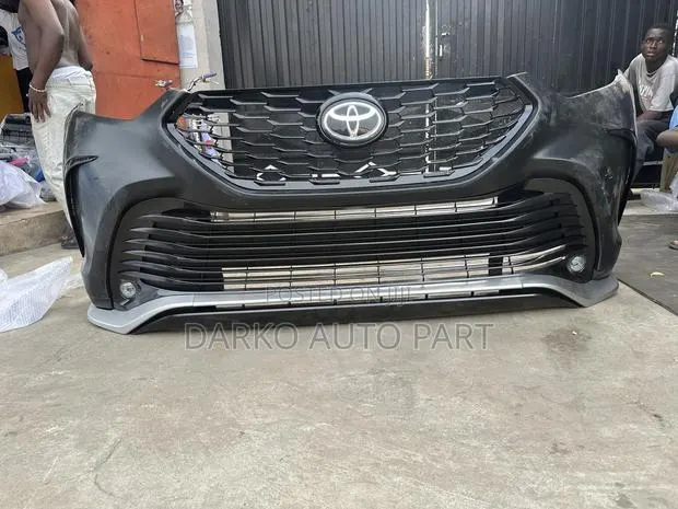 Toyota Highlighted 2021-2023 Front Bumper Complete Available · Photo 1