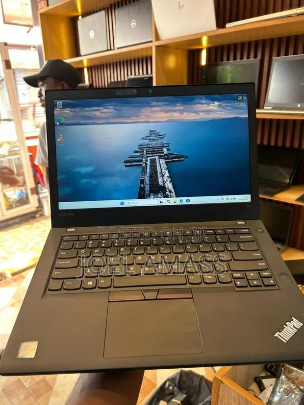 Laptop Lenovo ThinkPad T460s 8GB Intel Core I5 SSD 256GB · Photo 1