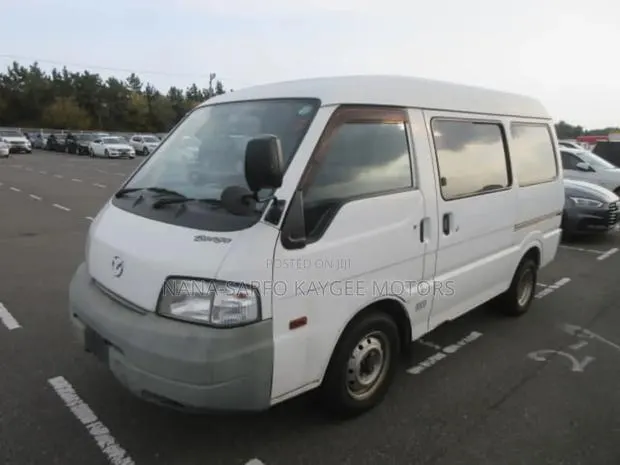 Mazda Bongo 2015 White · Photo 1