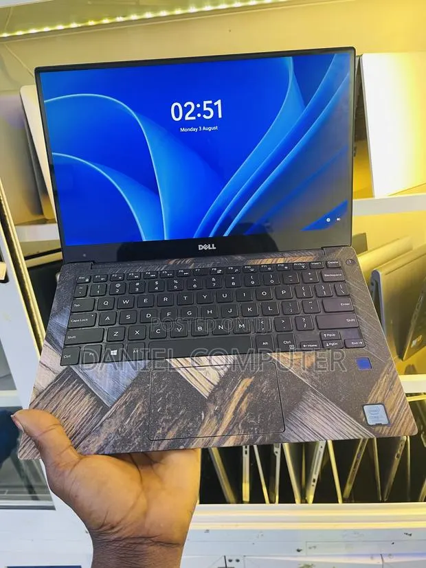 Laptop Dell XPS 13 8GB Intel Core i7 SSD 256GB · Photo 1