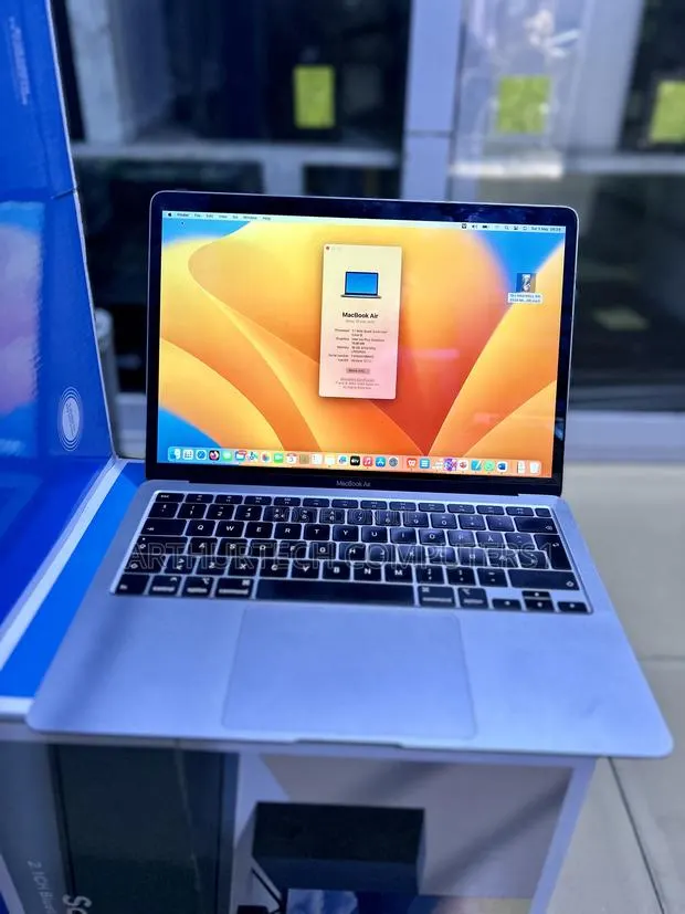 Laptop Apple MacBook Air 2020 16GB Intel Core I5 SSD 256GB · Photo 1