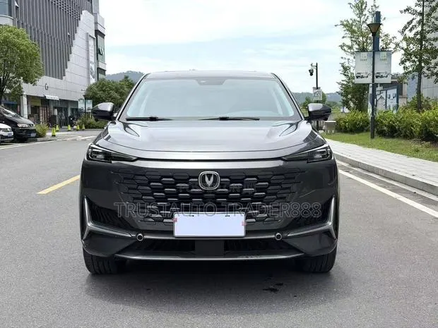 Changan UNI-K 2021 Silver · Photo 1