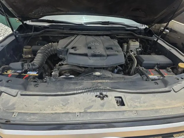 Toyota Land Cruiser 2009 Black · Photo 1