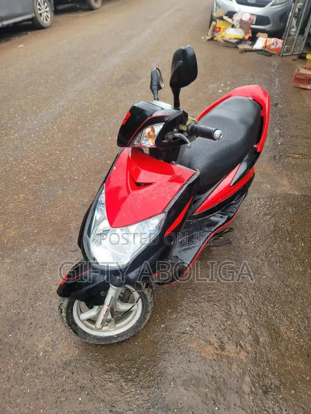 Yamaha 2014 Black · Photo 1