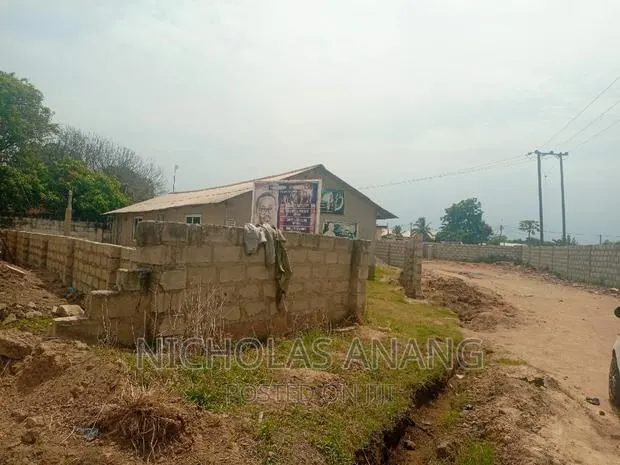 A Half Plot of Land for Sale at Teshie Camp · Photo 1