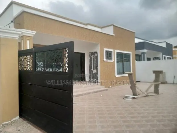 3bdrm House in Hfc Estate, Spintex for sale · Photo 1