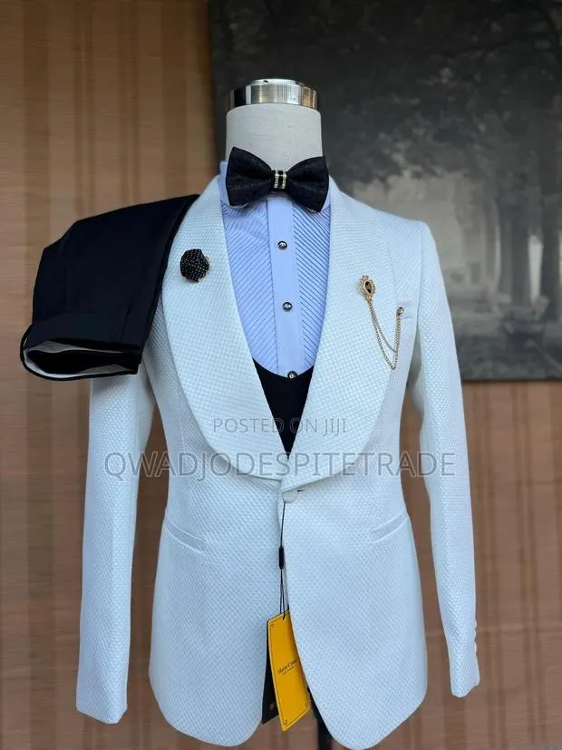 Ceremonial Suits · Photo 1