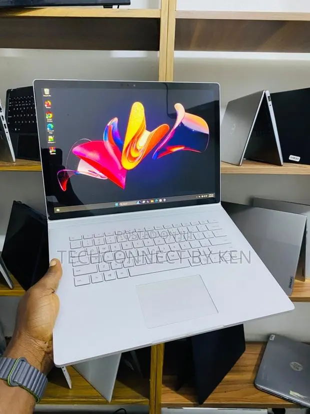 Laptop Microsoft Surface Book 2 16GB Intel Core i7 SSD 512GB