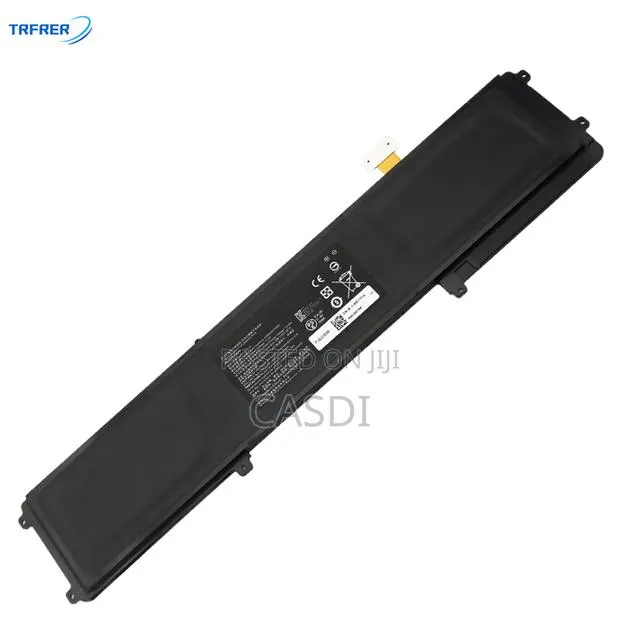 BETTY4 Is Razer Razer Battery Blade 14 Inches 2016/2017 RZ09-0165 · Photo 1