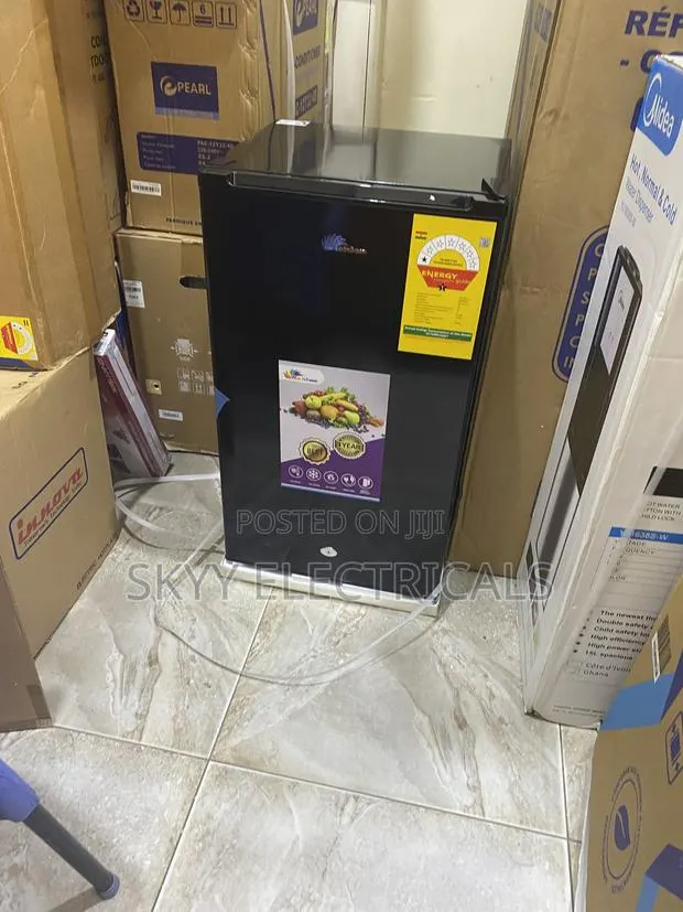 Pearl 90l Single Door Table Top Fridge · Photo 1