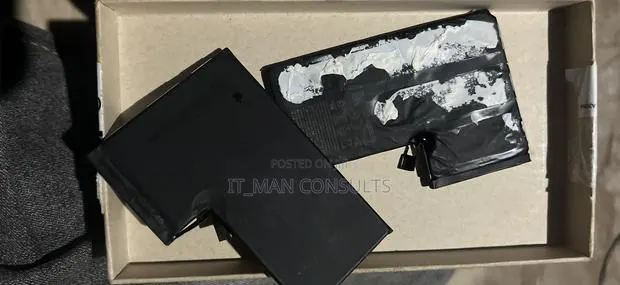 iPhone 16 Pro Max iCloud Battery · Photo 1