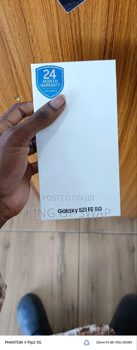 New Samsung Galaxy S21 FE 5G 128 GB Black · Photo 1