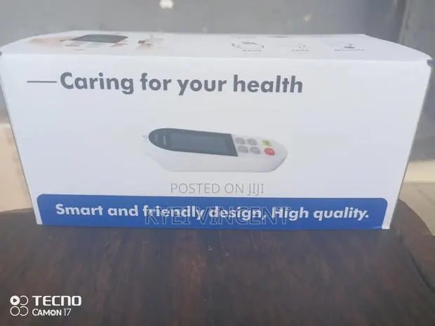 Handheld Pulse Oximeter With 3 Probes · Photo 1