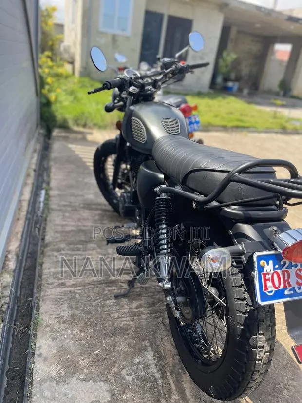 Motorcycle 1995 · Photo 2