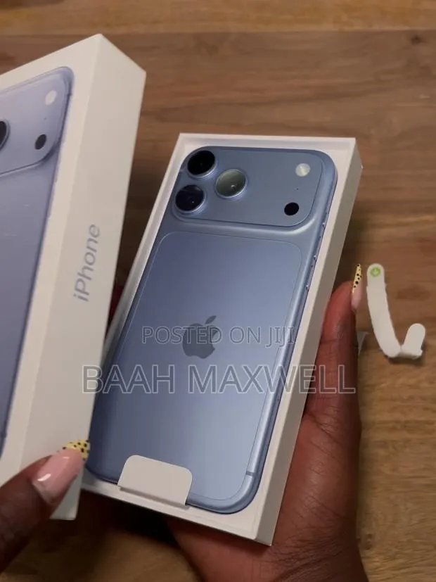 New Apple iPhone 18 Pro Max 512 GB Blue · Photo 1