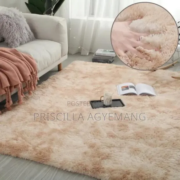 Beautiful Fluffy Carpet Avaliable · Photo 1