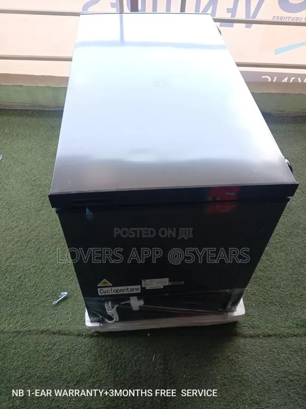 Chest Freezer H a Refrigerator 348L Refrigerator · Photo 1