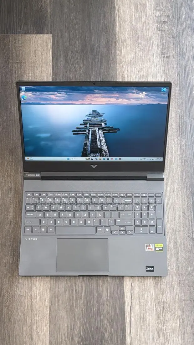 Laptop HP Victus 15 16GB AMD Ryzen 7 SSD 512GB · Photo 1