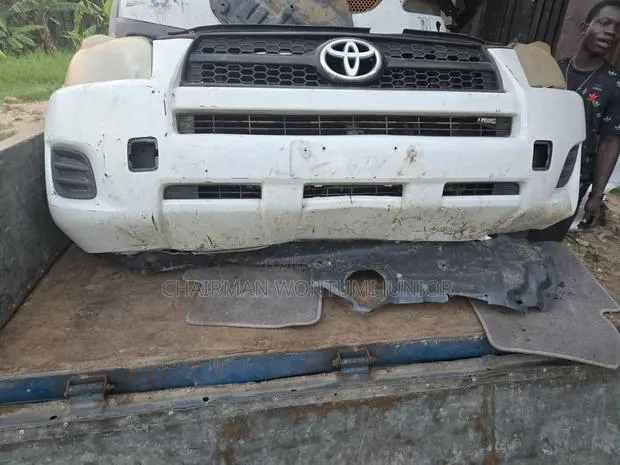 Front Cut Rav 4 2012 · Photo 1