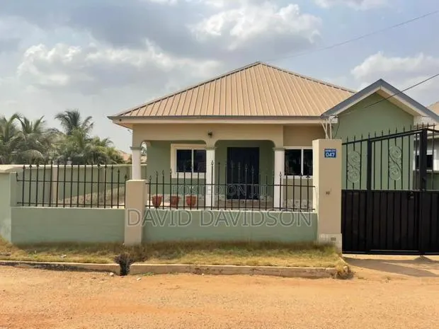 2bdrm House in 2 Bedroom House, Tema Metropolitan for sale · Photo 1