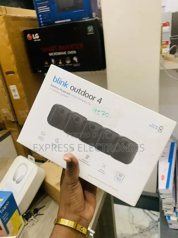 Blink - Outdoor 4 โ Wireless Smart Security Camera ยท Photo 1